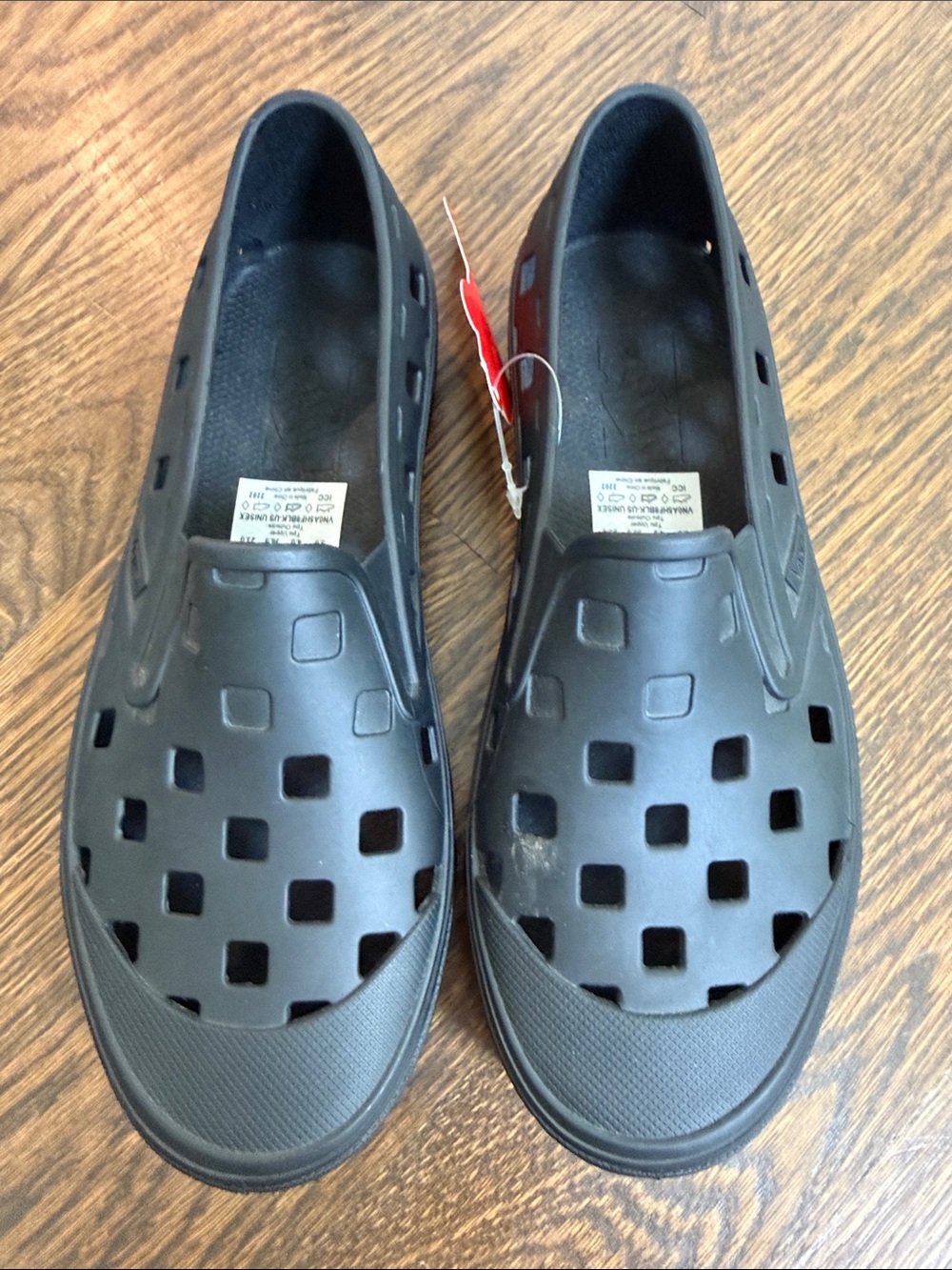Vans Kids Black Water Shoes with Vent Holes sz 5